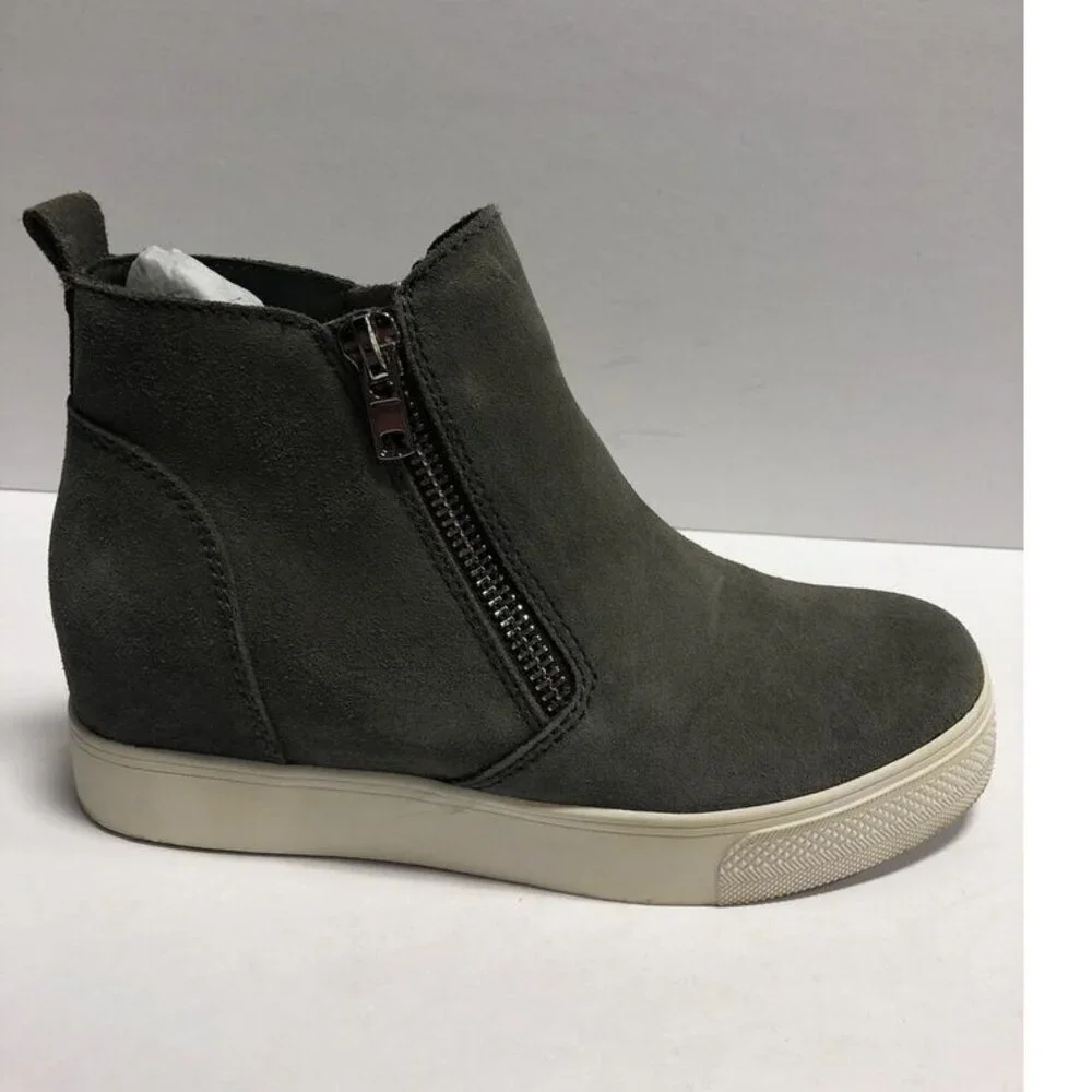 Steve Madden Women’s Wedgie Grey Suede Sneakers, Size 9M